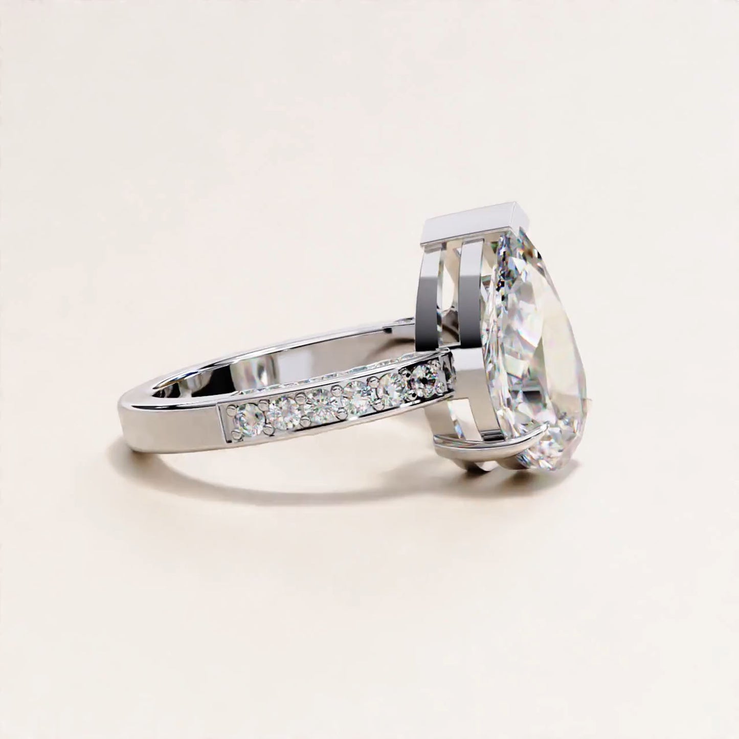 Main Stone
Color : FG
Clarity: VVS-VS
Shape: PEAR
Carat Weight Main Stone : 3.07CT
Carat Weight Side Stone : 0.415CT
Type: Lab-Grown Diamond
SKU: MP14S
JewellMP14 Sliver