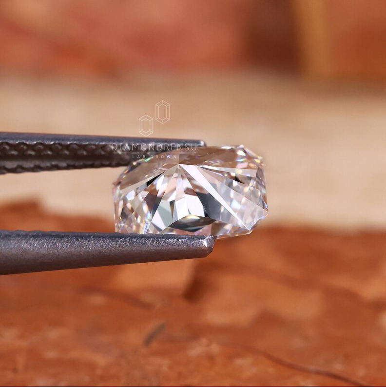 Lab Grown Diamond