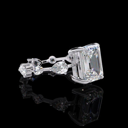Main Stone

Color : FG
Clarity: VVS-VS

Shape: RADIANT

Carat Weight Main Stone : 2.80CT

Carat Weight Side Stone : 0.92CT

Type: Lab-Grown Diamond

SKU;MP3S

JewellMP3 Silver