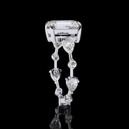 Main Stone

Color : FG
Clarity: VVS-VS

Shape: RADIANT

Carat Weight Main Stone : 2.80CT

Carat Weight Side Stone : 0.92CT

Type: Lab-Grown Diamond

SKU;MP3S

JewellMP3 Silver